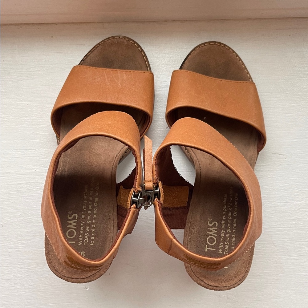 TOMS Women's Brown Sandals